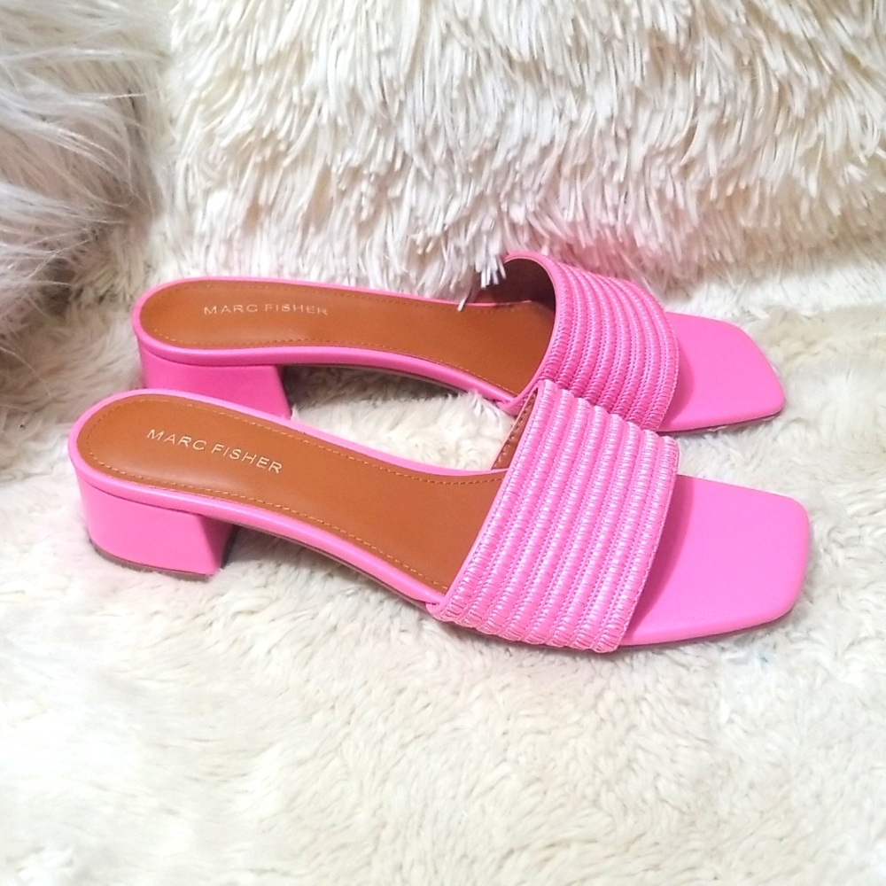 MARC FISHER SANDALS - Picture 3 of 9